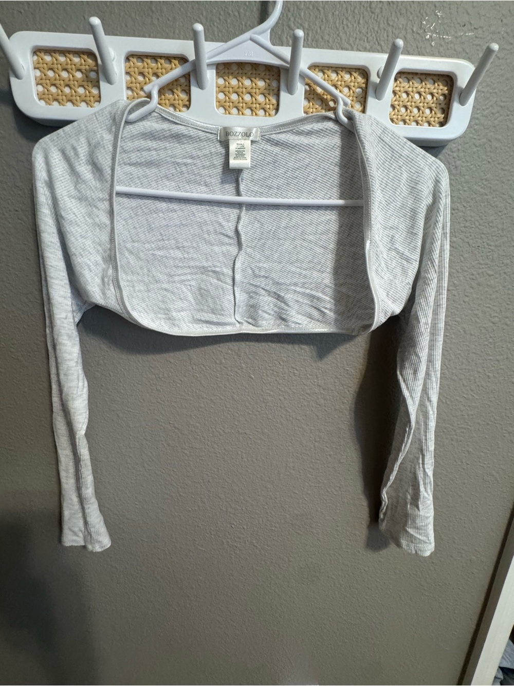 Bozzolo Light Gray Cropped Shrug with Long Sleeves